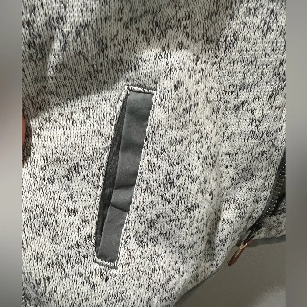 Carters grey boys size 5 zip up sweater with fleece lining